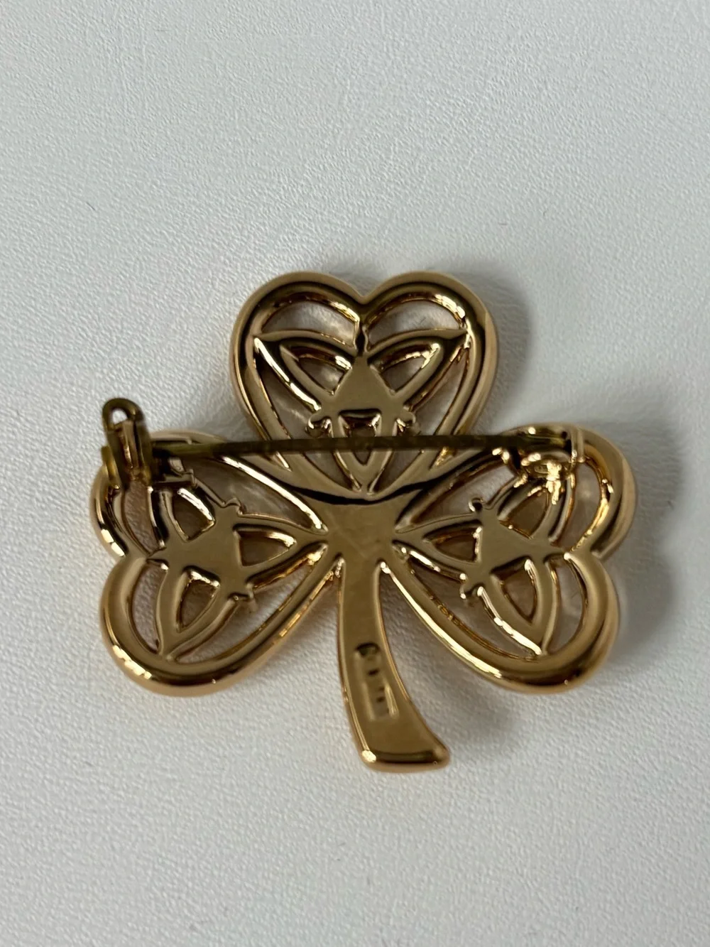 18K Gold Plated Shamrock  Brooch with Trinity Knot Leaves and Green Stone
